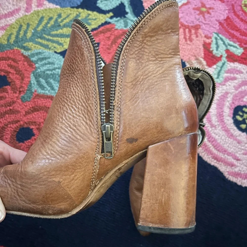 Freebird by Steven Jaleesa in Cognac - Picture 11 of 12